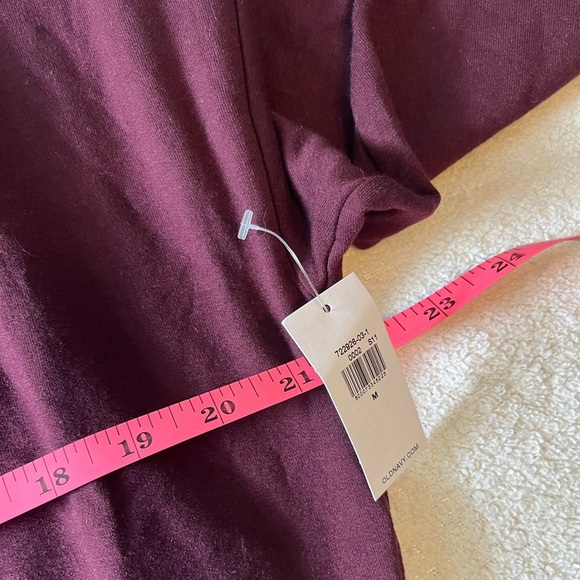 NWT Old Navy V Neck Long Sleeve Comfy Top, Cropped Fit, Maroon. Women’s M - Picture 5 of 5